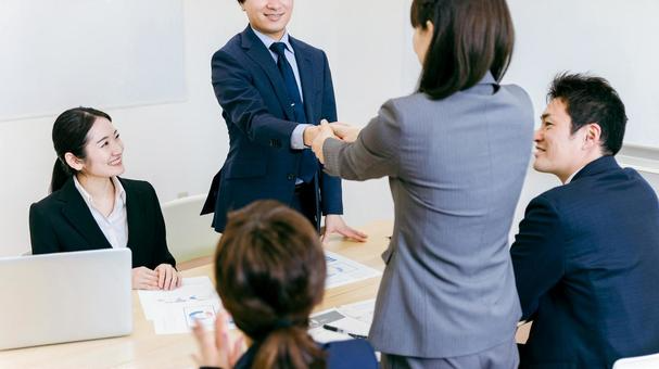 顧客接点の種類とは？2つの戦略と手順を解説